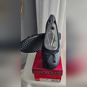 NEW AEROSOLES Homebet Black Memory Foam Flats Size 12W